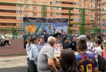 Аулалардағы азаматтарды қабылдау: Сарыарқа полициясы Астанада тәртіп пен қауіпсіздікті түсіндірді