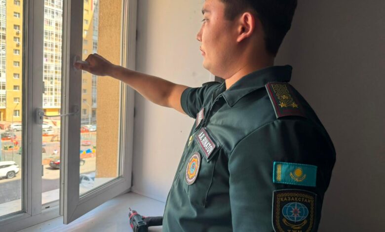 Елордада балалардың терезеден құлауын алдын алу: мыңға жуық шектеуіш орнатылды