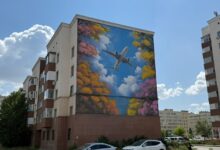 Астанада «Арманың асқақ болсын!» атты жаңа мурал — Бөлекпаев көшесі, 13