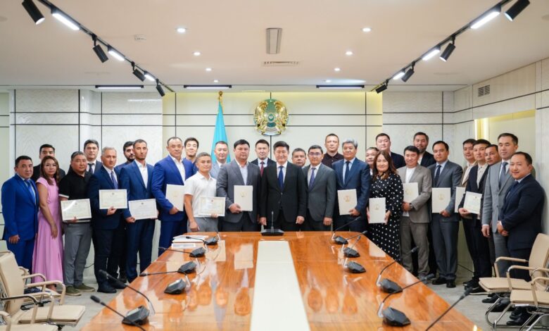 Астанада құрылысшылар күні: елорданың дамуына үлес қосқан үздіктер марапатталды