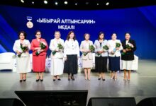 Астанада ұстаздар Тамыз кеңесінде марапатталып, қала педагогтері бағаланды