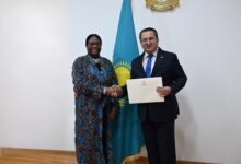 Намибия елшісі Қазақстанның СІМінде сенім грамоталарының көшірмелерін тапсырды