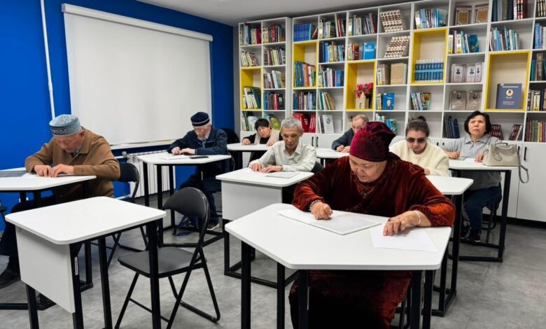 Көру қабілеті бұзылған жандарға арналған шығармашылық байқау елордалық кітапханада өтті