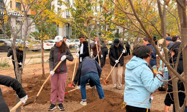 World Cleanup Day: Астанада 'Таза Қазақстан' аясында қалалық экологиялық акция басталды
