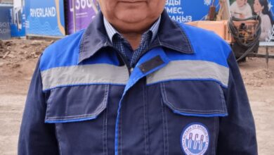 Экскаваторшы Қанат Темірбеков: елордалық сумен жабдықтаудағы 44 жылдық еңбек жолы