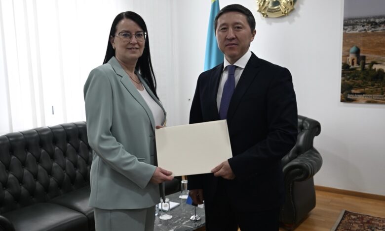 Эстонияның Қазақстандағы Елшісі Марье Лууп сенім грамотасының көшірмесін тапсырды