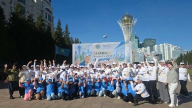 Астанада 100-ге жуық қария «Қарттар – біздің қазынамыз» спорттық флешмобына қатысты