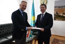 Қазақстан СІМ-де Мажарстанның жаңа елшісінен сенім грамотасының көшірмесі қабылданды