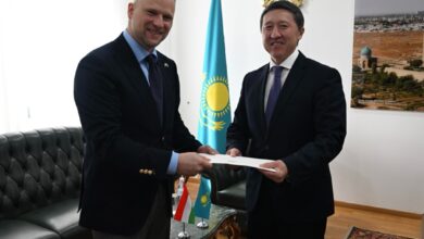 Қазақстан СІМ-де Мажарстанның жаңа елшісінен сенім грамотасының көшірмесі қабылданды