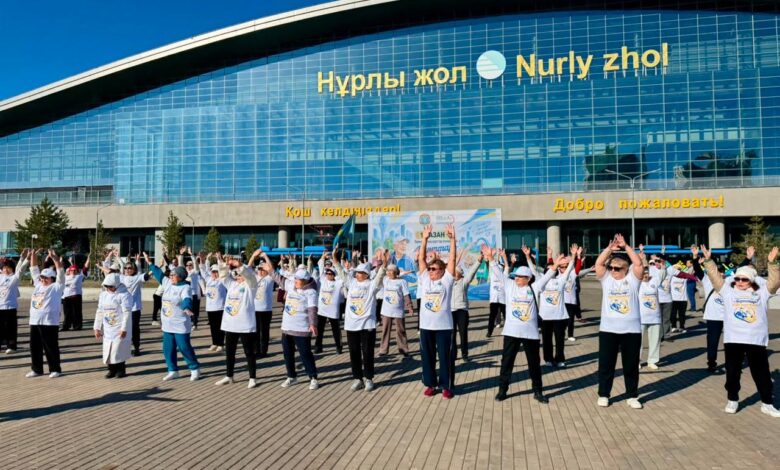 Белсенді өмір салты: Астанада Қарттар күніне орай қариялар флешмобы өтті