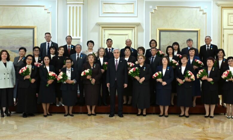 «Құрмет» орденімен Астананың екі педагогі марапатталды: Ұстаздар күні қарсаңында