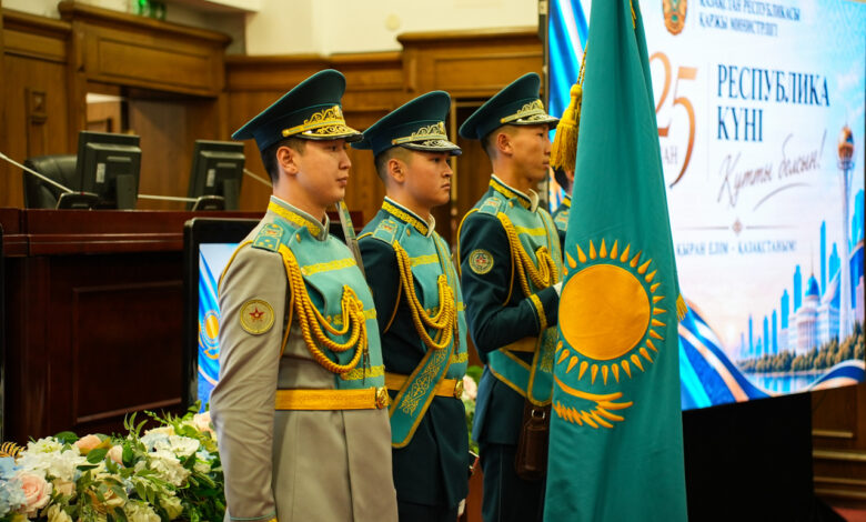 Қаржы министрлігінде Республика күніне арналған мерекелік шара өтті