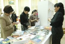 Атырауда «Кітап оқитын ұлт» жобасы аясында оқу мәдениетін арттыру талқыланды