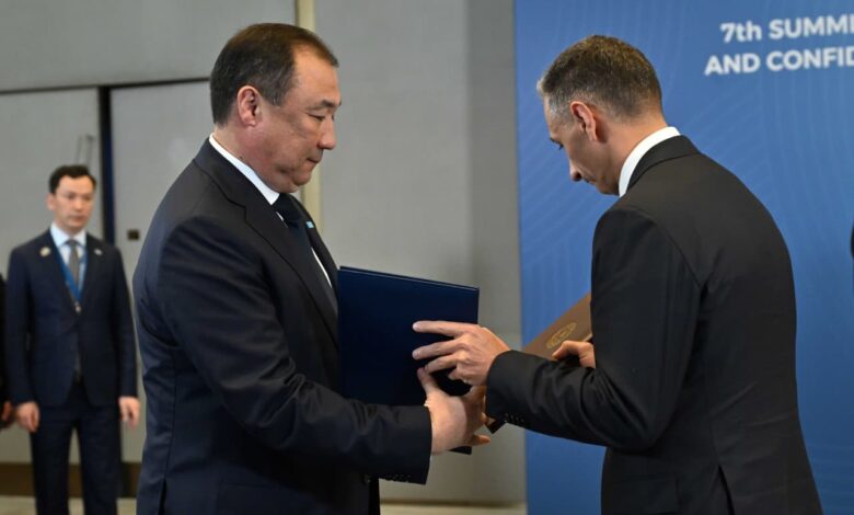 Қазақстан мен Әзербайжан Транскаспий көлік дәлізін дамытуға ынамдастық туралы келісімге қол қойды