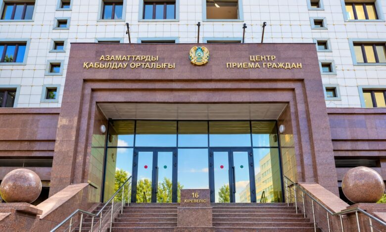 Асқарбек Ертаев азаматтардың әлеуметтік мәселелері бойынша өтініштерін тыңдады