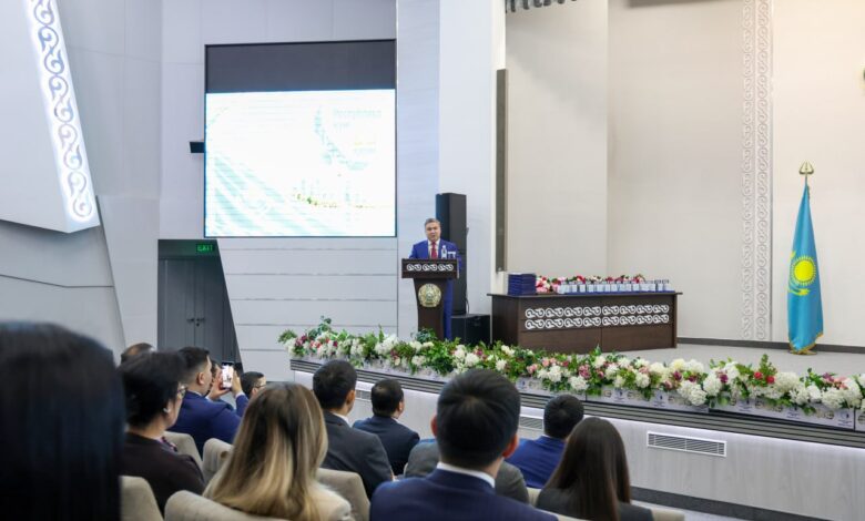 Өнеркәсіп қызметкерлері Республика күніне орай мемлекеттік наградалармен марапатталды
