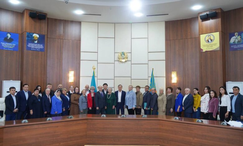 Достық үйінде Халық Кеңесінің өкілдері қоғам бірлігін нығайту мәселесін талқылады